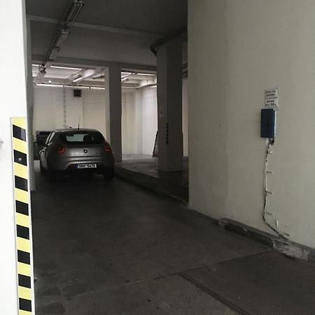 Hotel Purpur Прага Экстерьер фото