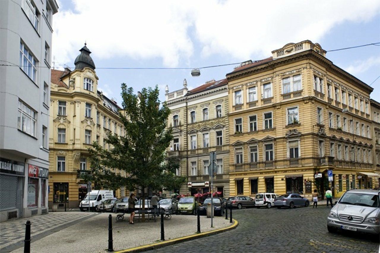 Hotel Purpur Прага Экстерьер фото